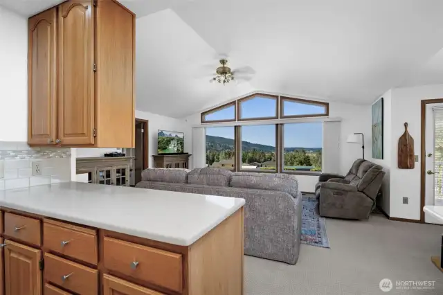 Even from the kitchen you can enjoy the sunrises and sunsets.
