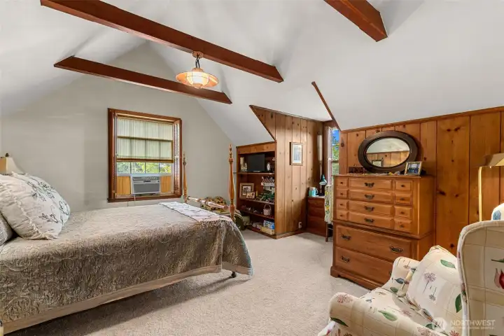 3rd bedroom upstairs