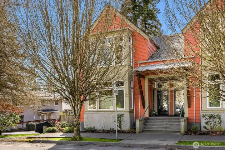 Reminds me of a Brooklyn Walk -Up featuring lively in-town living.