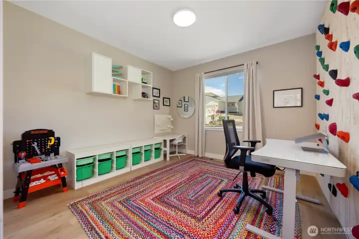 Guest bedroom 2