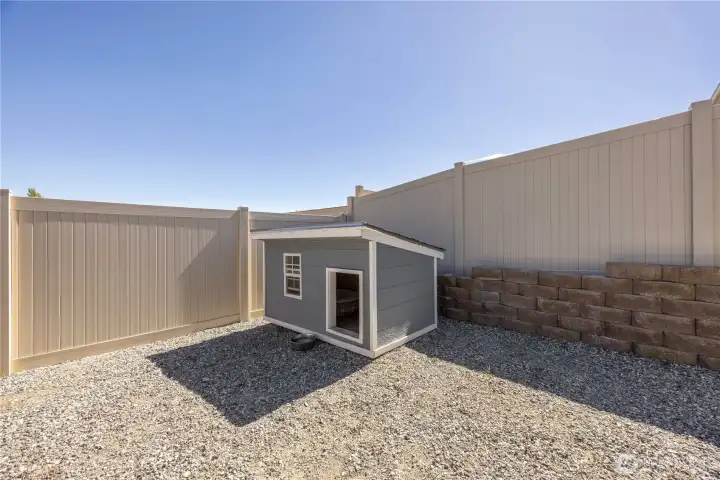 Dog Run with doghouse.
