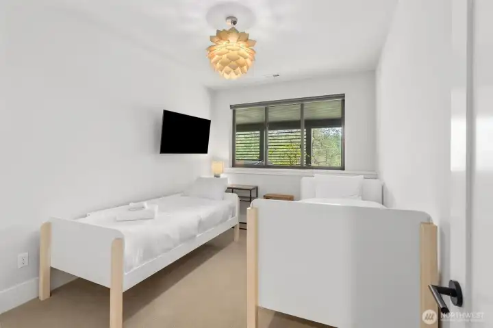 Downstairs Bedroom 3       Light fitting    Closet shelving   Hunter Douglas Duette Architella 1 1/4'' Pleat size, Room darkening fabric with smart   Power View Motorization & external satellite rechargeable battery.  Remote Control & app   supported.  PowerView® Automation