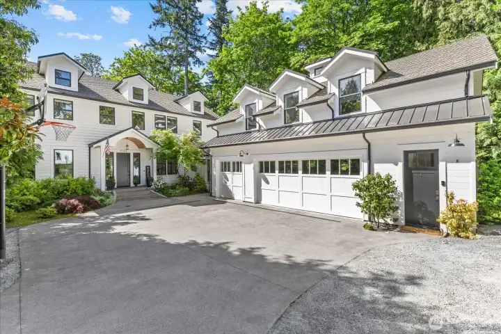 Huge deep 850 square foot garage with 2bd 1bth ADU above Huge deep 850 square foot garage with 2bd 1bth ADU above