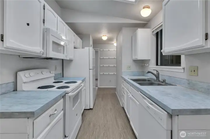 Clean and bright kitchen.