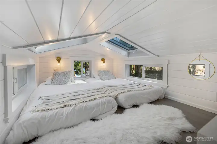 Flexible guest accomodations in a serene setting