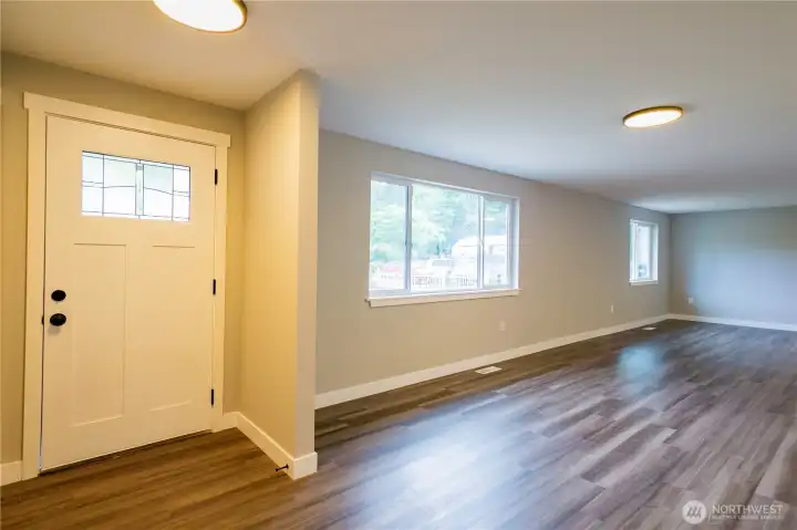 REVERSE OF ENTRY AND LIVING AREA