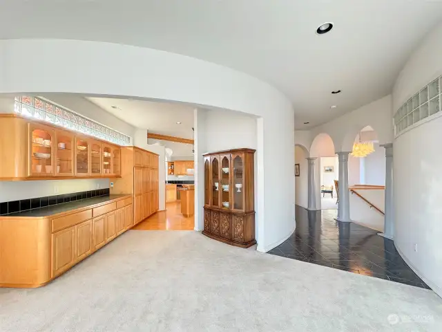 BUILT-IN HUTCH W/GLASS CABINETS