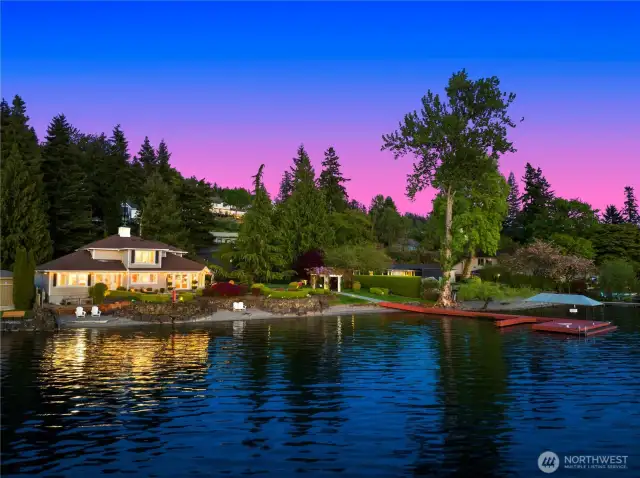 Incomparable 150’ no bank waterfront - the largest, and the rarest on the Lake Sammamish. Gated estate with unmatched privacy. Resort living at its best!  Must see!