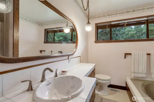 Full Bathroom