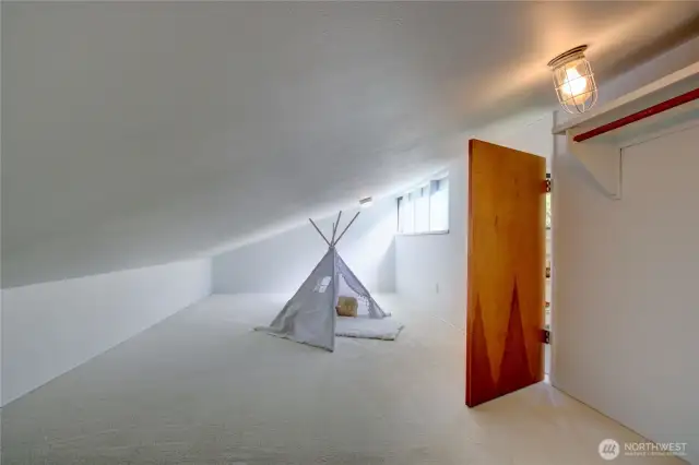 Fun bonus room!