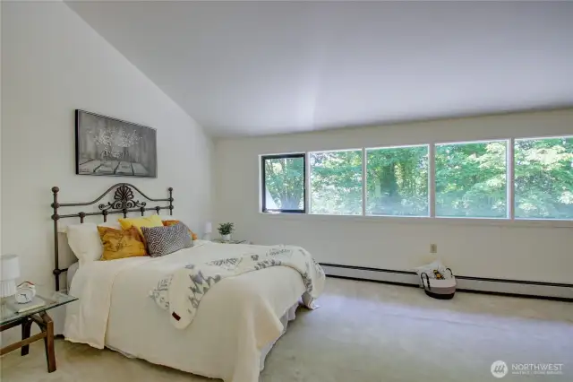 Large and sunny upper bedroom with lots of light!