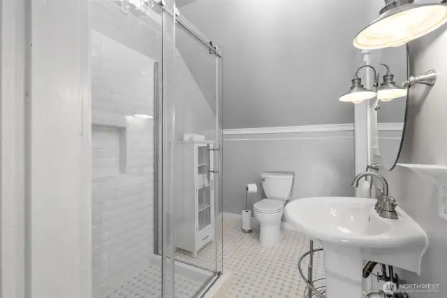 A view of 3/4 bathroom looking from the hallway door.