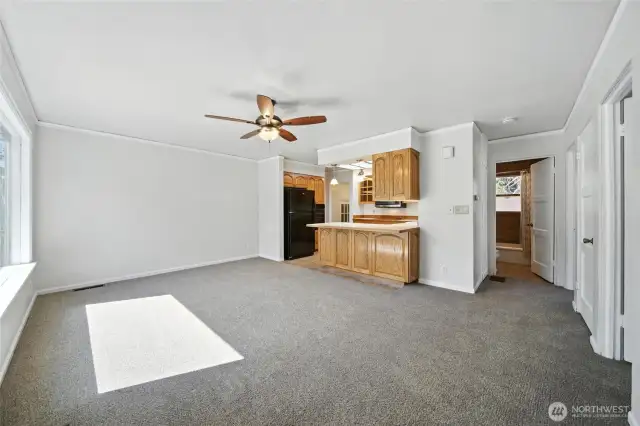 Kitchen with bar