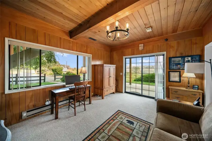 Cozy Den, River View