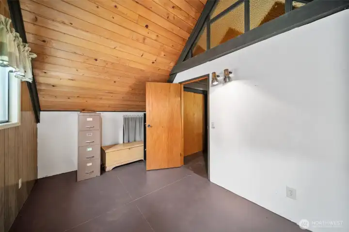 4th Bedroom in Loft