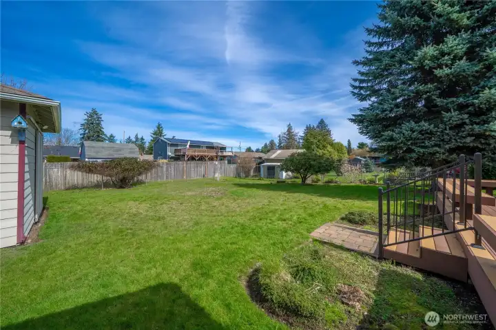 Lots of space to play, garden & entertain