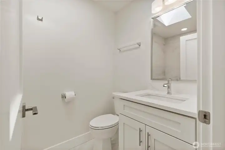 EnSuite Bathroom for Spacious bedroom