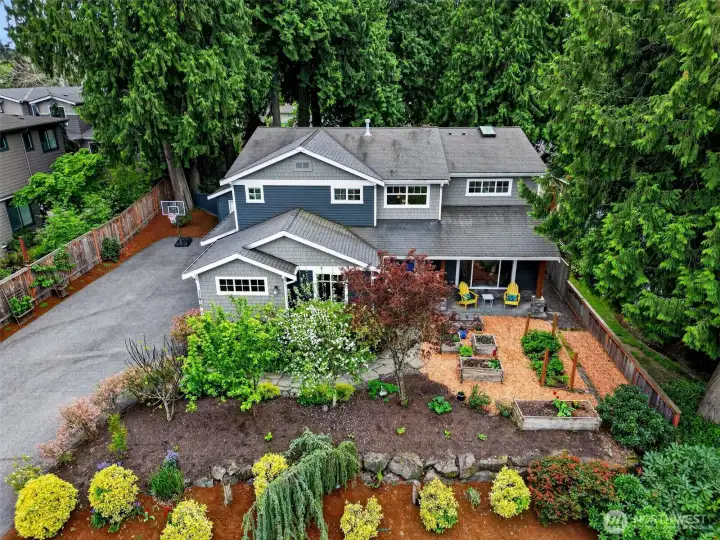 Covered Front Porch & Garden Space