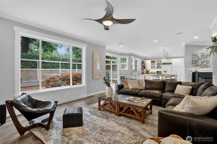 Open, Flowing Floorplan