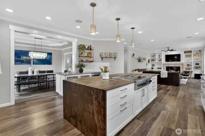 Extended Maple Cabinets & Walk In Pantry/Closet