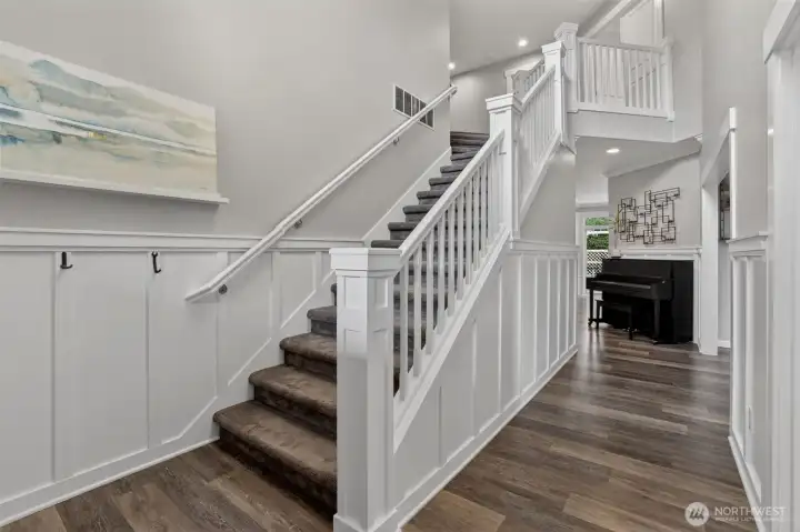 Entry w/High Ceilings
