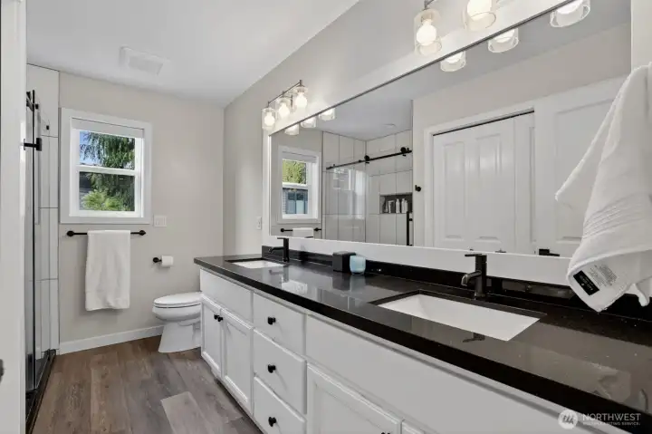 Upper Level Guest Bath
