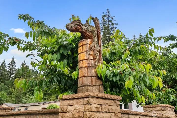 2 Dragons Guard Each Side of the Driveway