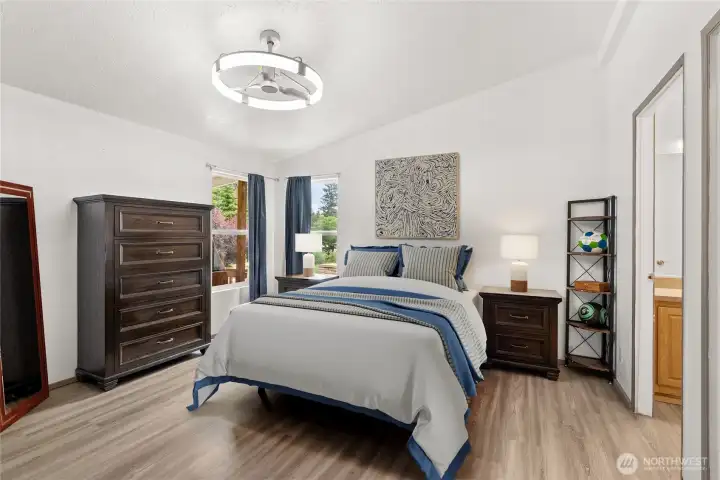 Primary Bedroom (partially digitally stage)