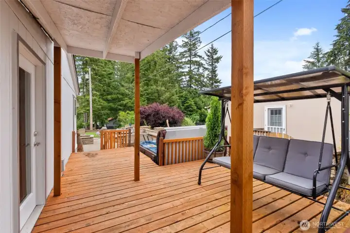 Covered Deck w/Hot Tub off the Primary Bedroom