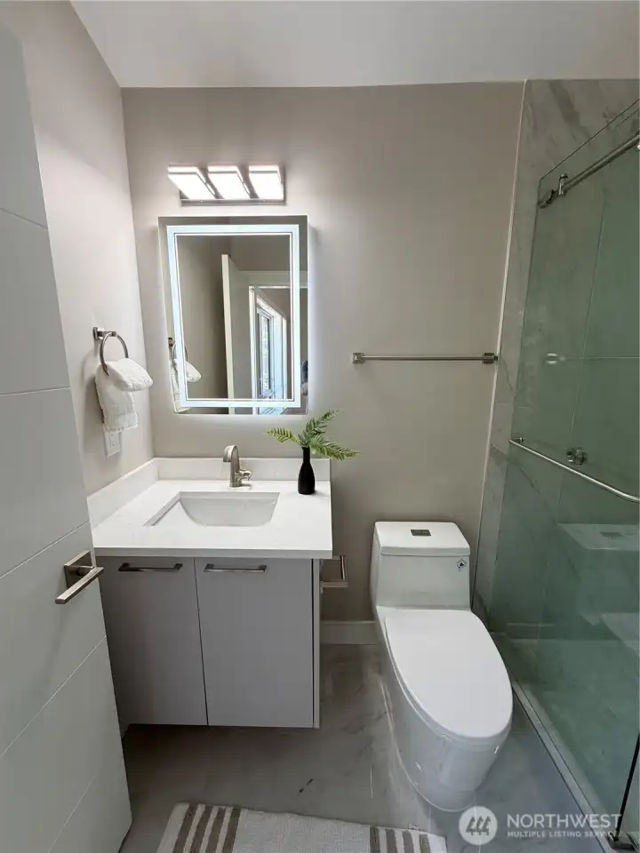 Room 1 bath