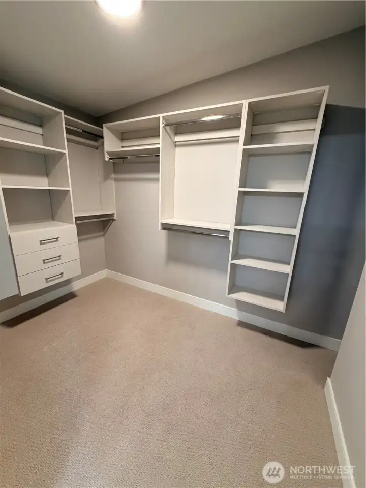 Master bd - Walk in closet