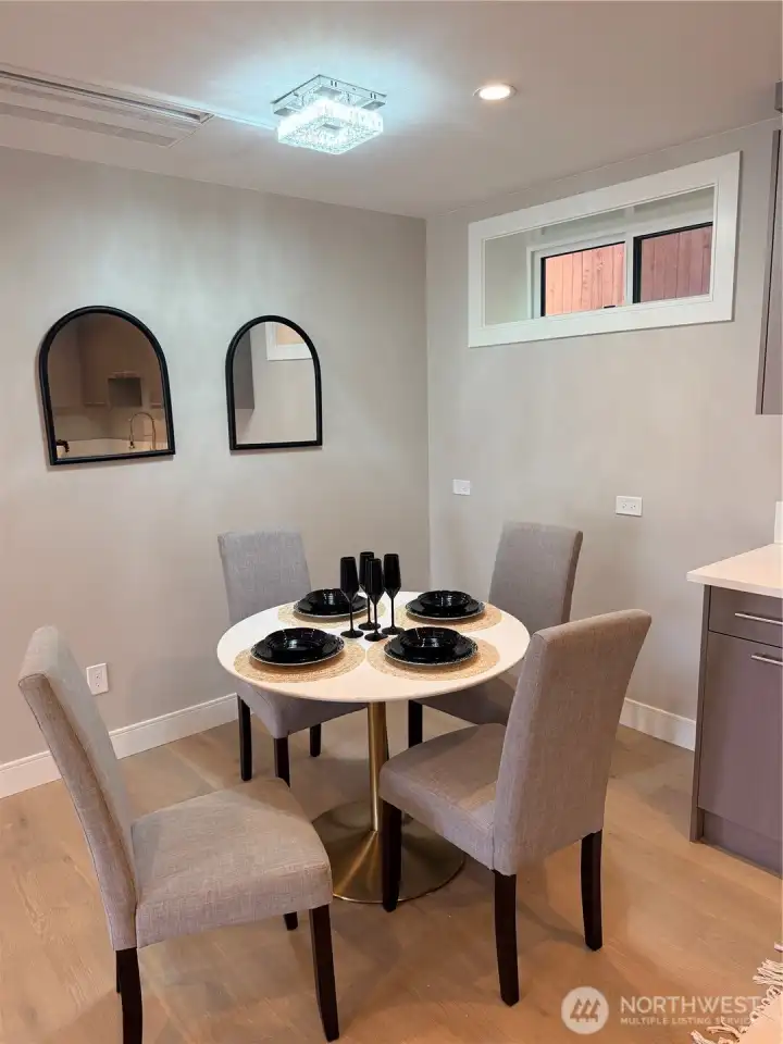 Basement -Dinning