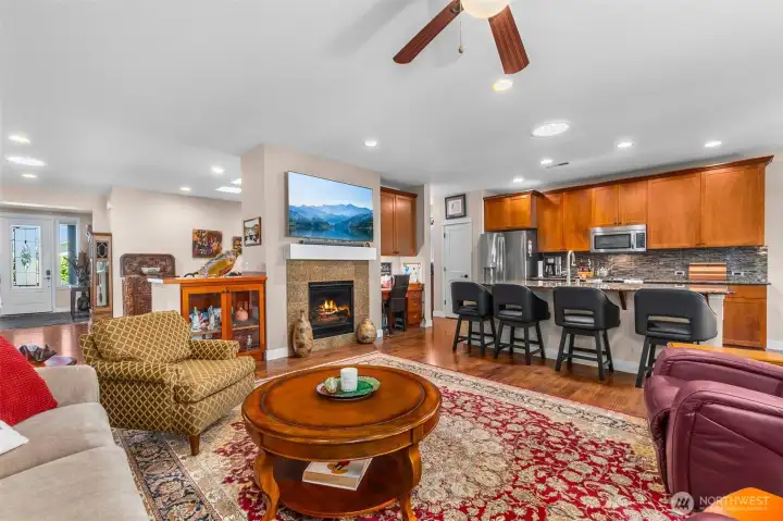 The open concept allows for uninterrupted conversation and convenience with friends or while watching the game The open concept allows for uninterrupted conversation and convenience with friends or while watching the game