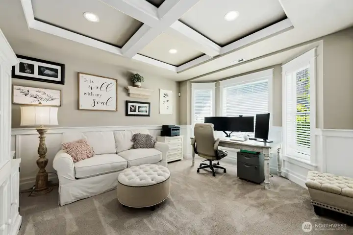 Office/Den Office/Den