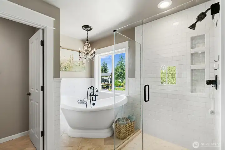 Primary En Suite Primary En Suite