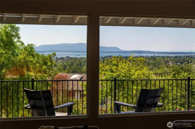 Unwind with panoramic views from the spacious deck—perfect for morning coffee, evening wine, or summer entertaining.
