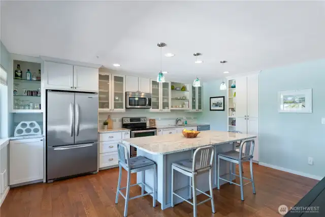 Stainless Appliances stay with home including Counter Depth Fridge