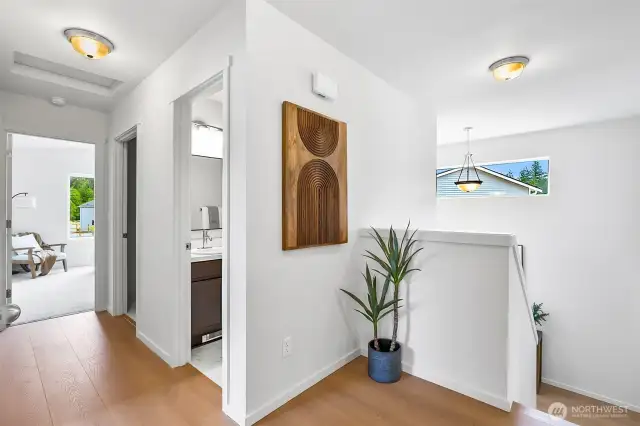 Photographs are for illustrative purposes only. Features, finishes, interior/exterior colors, landscaping and floorplan shown may vary from actual homes built.