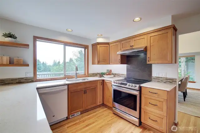 Kitchen with Quartz Countrtops