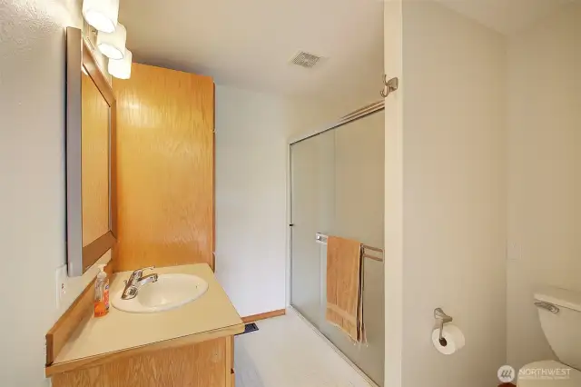 Lower Level Full Bath