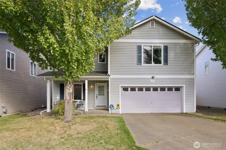 Fabulous value in this well-cared-for home in the cul-de-sac of Catherine Estates--space for everyone and everything!