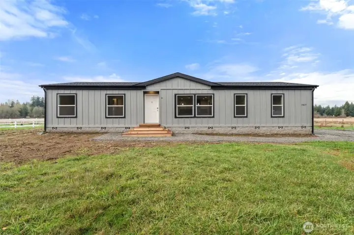 Welcome to 13427 Old Hwy 99 SE in Tenino!