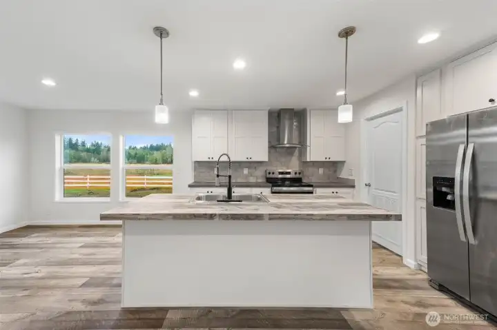 Kitchen/dining area.