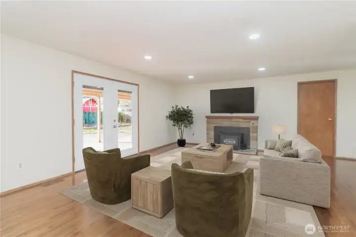 Virtually staged photos for illustrative purposes only.