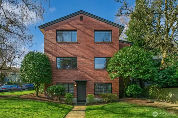 Entrance to ground floor studio unit