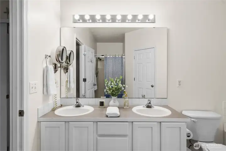 Master Bath Vanity