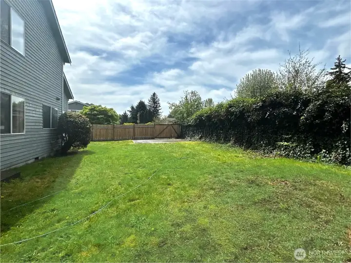 backyard and gate for RV to enter