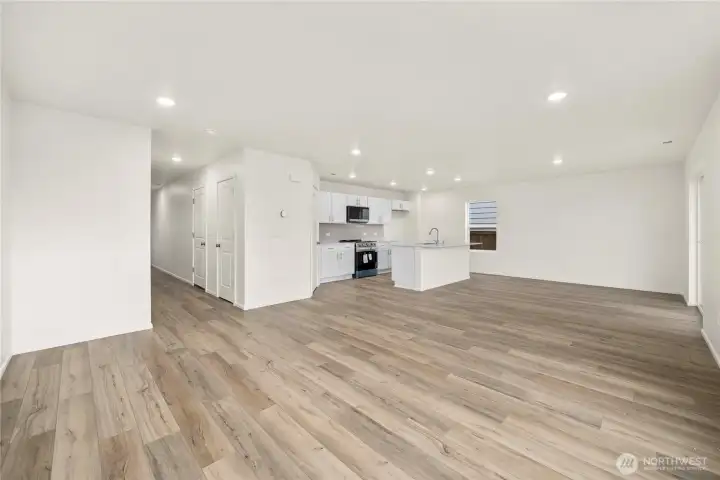 Disclaimer Secondary photos of same floor plan on different lot in different community: Photos are from another Lina, finishes, upgrades, and features may vary. Disclaimer Secondary photos of same floor plan on different lot in different community: Photos are from another Lina, finishes, upgrades, and features may vary.