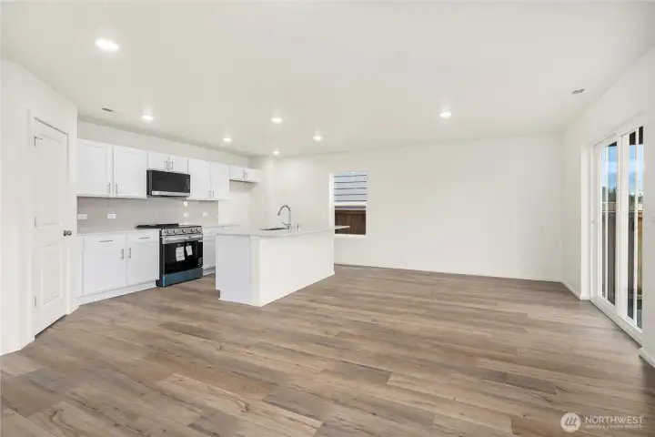 Disclaimer Secondary photos of same floor plan on different lot in different community: Photos are from another Lina, finishes, upgrades, and features may vary. Disclaimer Secondary photos of same floor plan on different lot in different community: Photos are from another Lina, finishes, upgrades, and features may vary.
