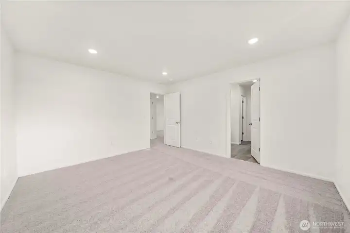 Disclaimer Secondary photos of same floor plan on different lot in different community: Photos are from another Lina, finishes, upgrades, and features may vary. Disclaimer Secondary photos of same floor plan on different lot in different community: Photos are from another Lina, finishes, upgrades, and features may vary.